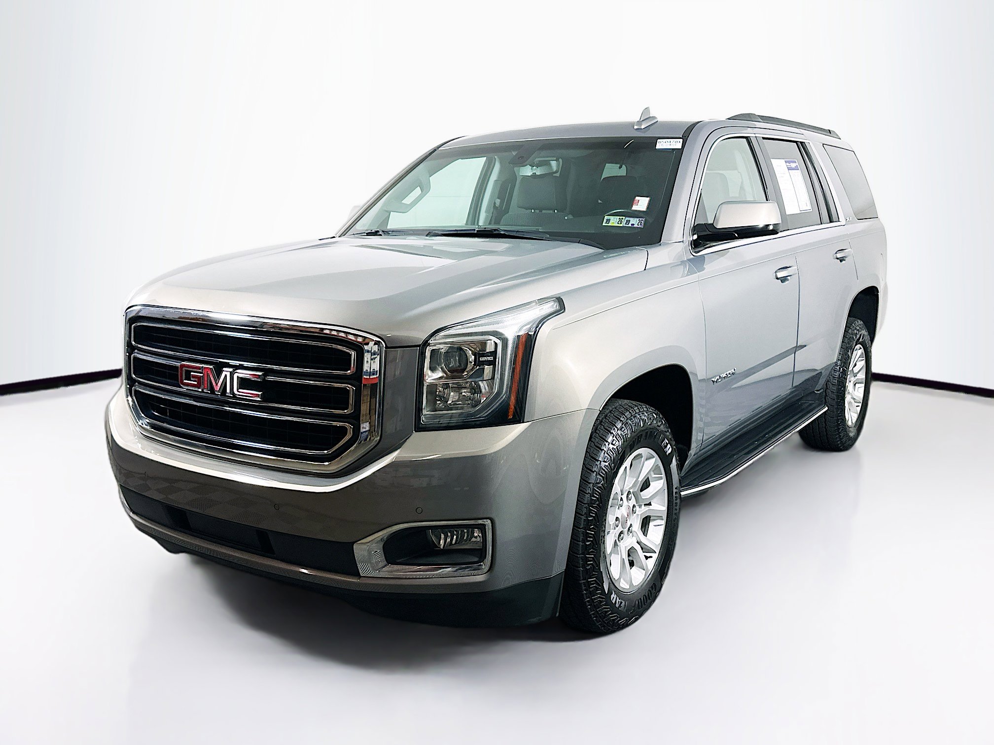 2019 Gmc Yukon SLE photo 3