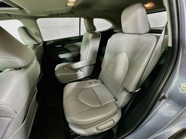 2022 Toyota Highlander XLE - Photo 29