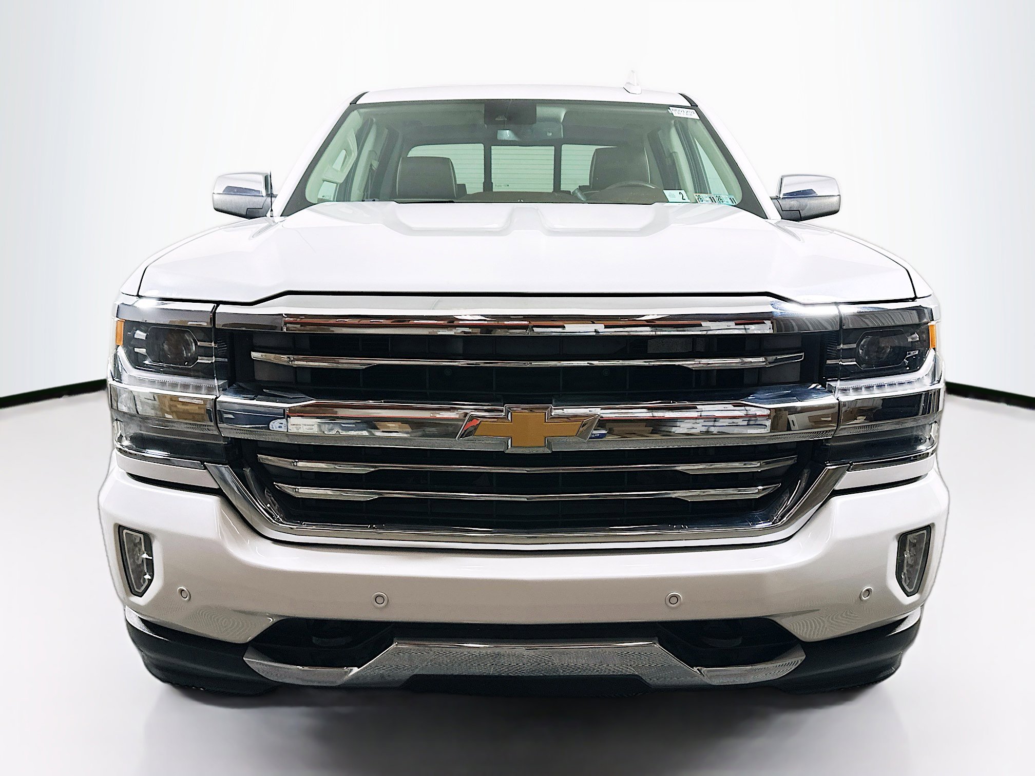 2016 Chevrolet Silverado 1500 High Country photo 2