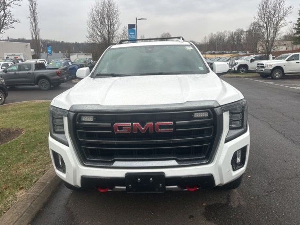 Used 2022 GMC Yukon XL AT4 SUV