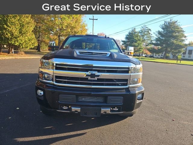 2019 Chevrolet Silverado 3500HD High Country photo 2