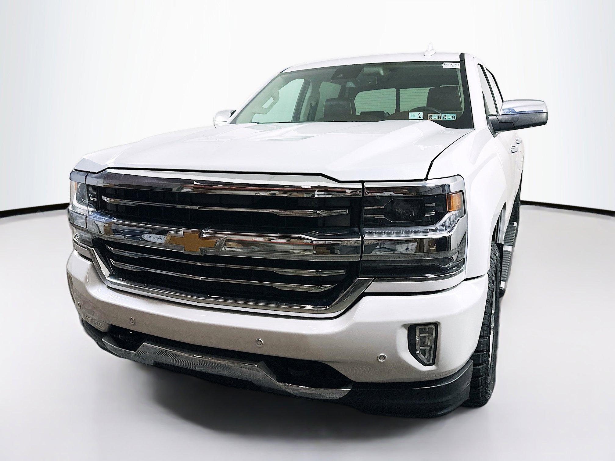 2016 Chevrolet Silverado 1500 High Country photo 3