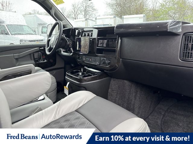 2025 GMC Savana Cargo Work Van - Photo 11