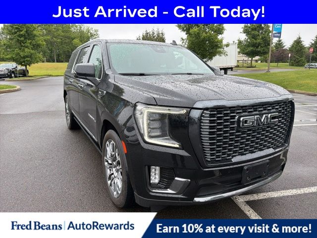 2023 GMC Yukon Denali Ultimate AWD's photo