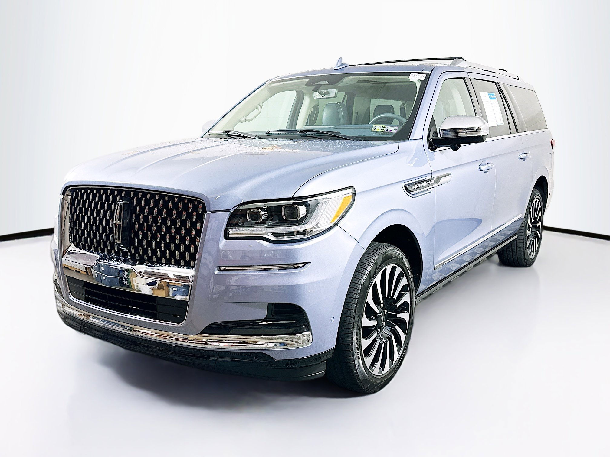2024 Lincoln Navigator Black Label photo 3