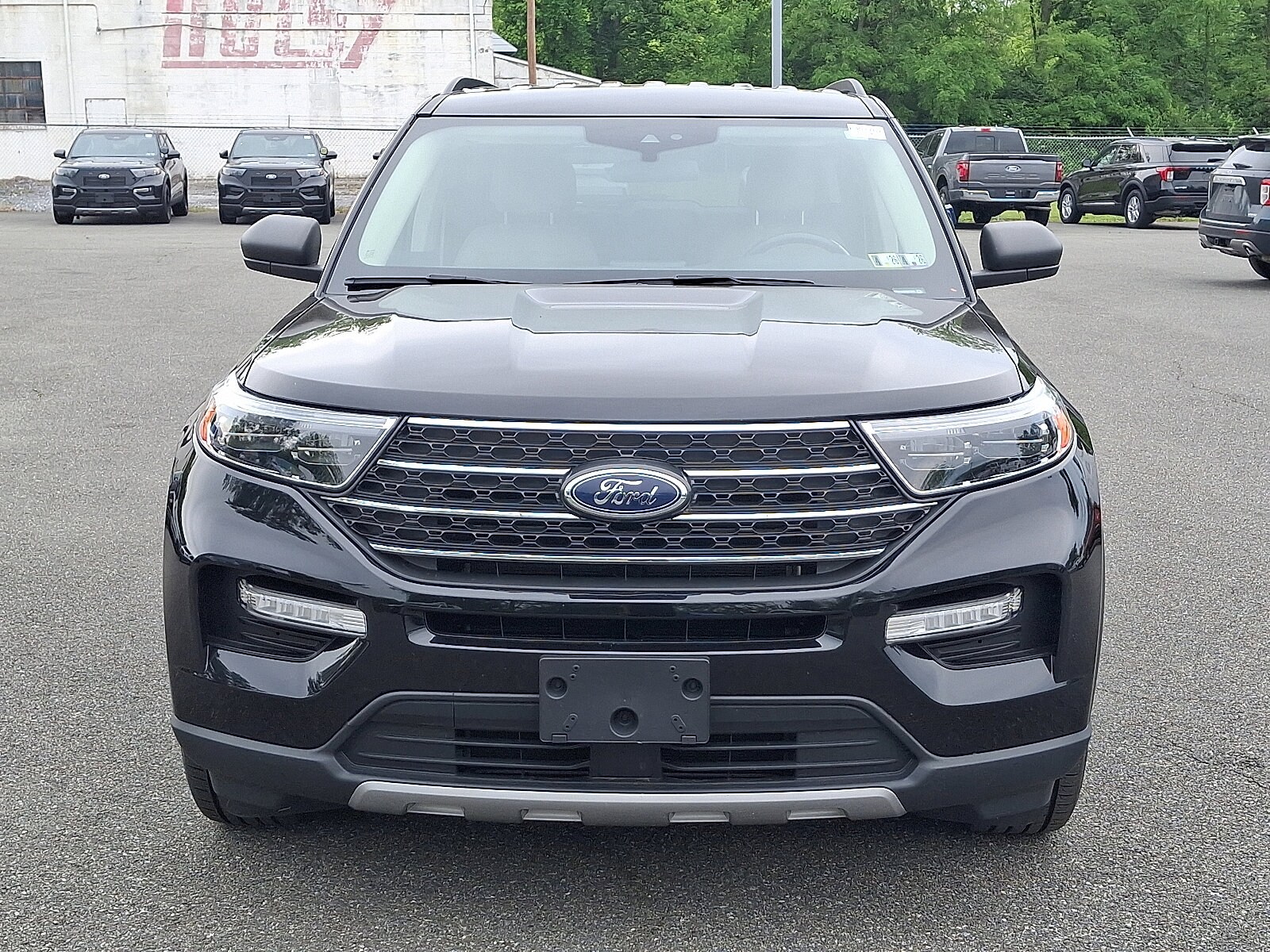 2022 Ford Explorer XLT photo 2