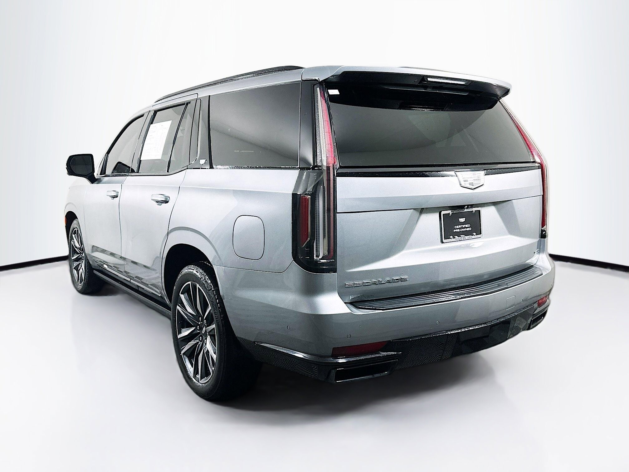 2023 Cadillac Escalade Sport photo 2