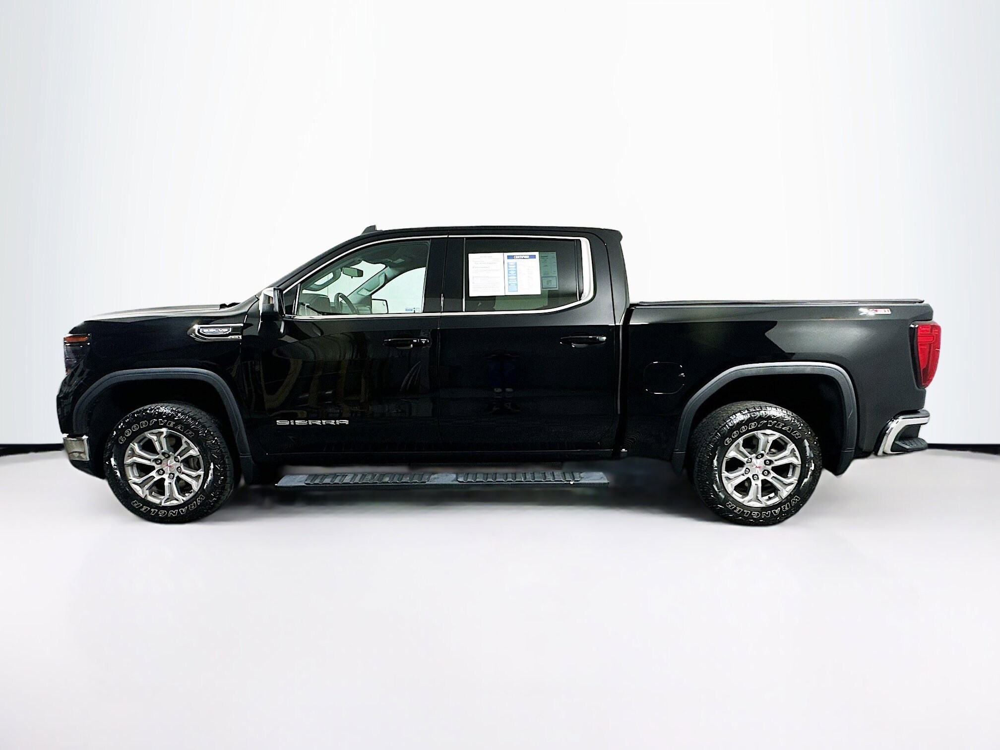 2022 Gmc Sierra 1500 SLE photo 4