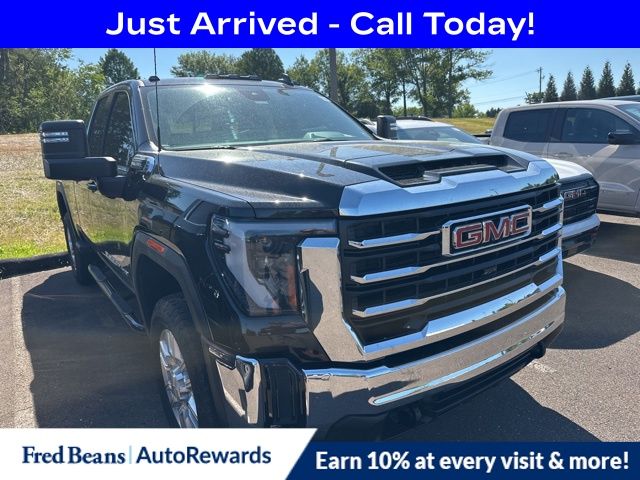 2024 GMC Sierra 4WD Double Cab Standard Box SLE's photo