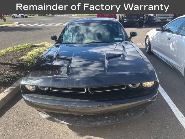 2023 Dodge Challenger SXT photo 2