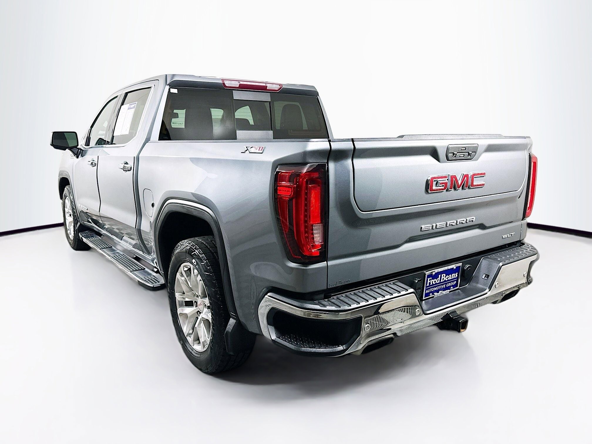2019 Gmc Sierra 1500 SLT photo 4