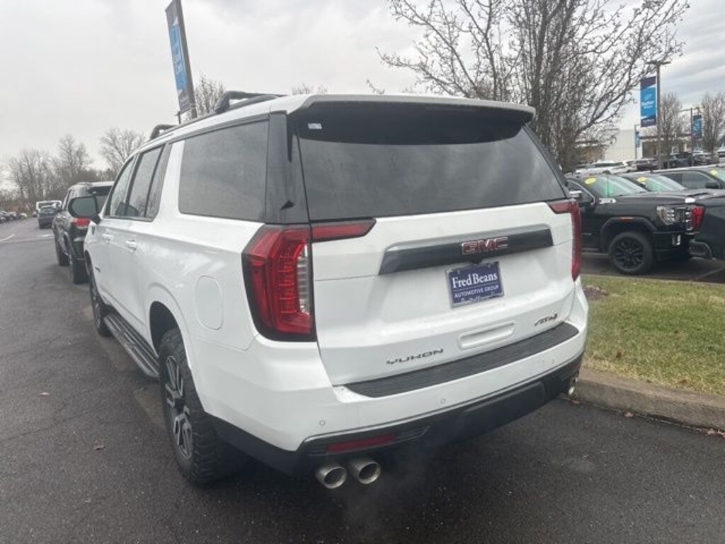 Used 2022 GMC Yukon XL AT4 SUV