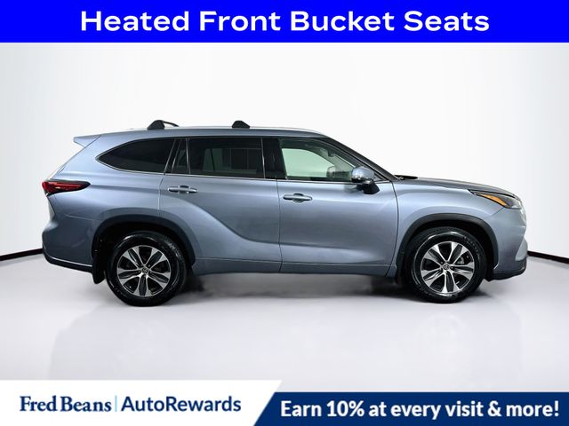 2022 Toyota Highlander XLE - Photo 10