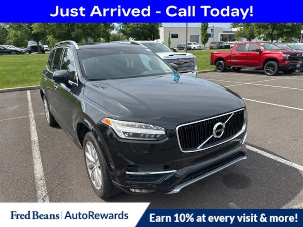 Used 2016 Volvo XC90 T6 Momentum SUV