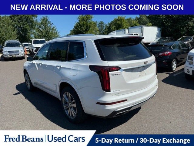 2024 Cadillac XT6 Premium Luxury photo 3