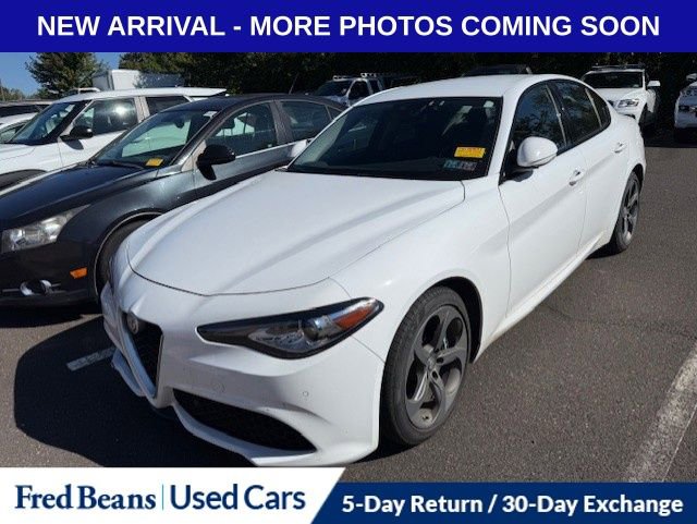 2018 Alfa Romeo Giulia Base photo 3