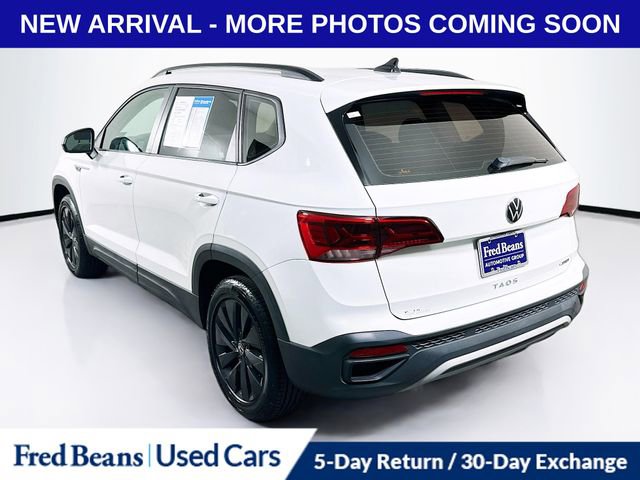 2022 Volkswagen Taos S photo 2