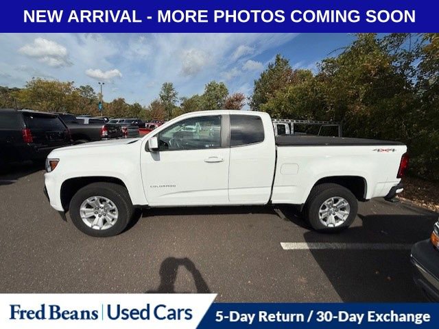 2022 Chevrolet Colorado LT photo 2
