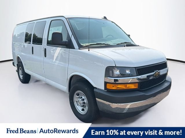 2025 Chevrolet Express Cargo
