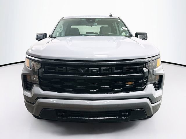 2024 Chevrolet Silverado 1500 Custom photo 2