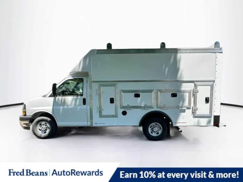New 2026 Chevrolet Express Cutaway 3500 1WT Cutaway Van