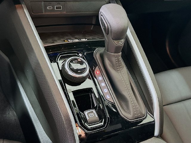 2026 Chevrolet Colorado Trail Boss - Photo 12