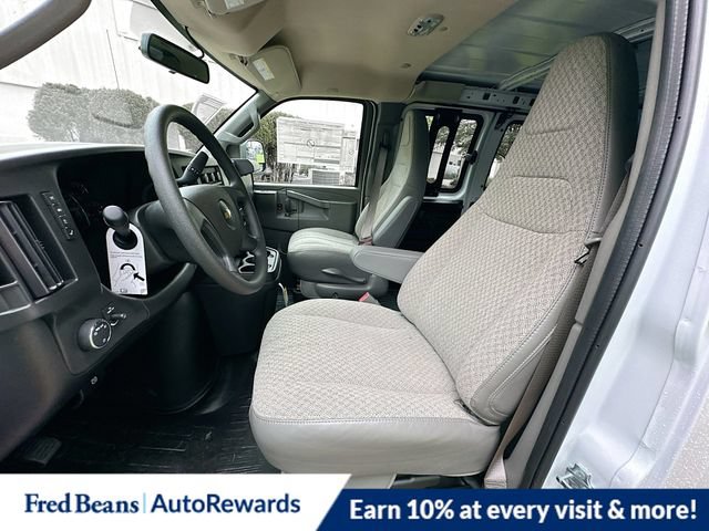 2025 Chevrolet Express Cargo Work Van - Photo 15
