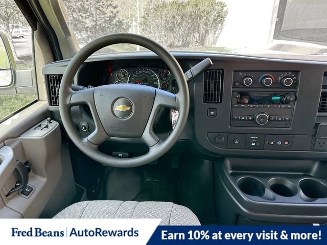 2025 Chevrolet Express Cargo Work Van - Photo 14