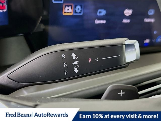 2025 Chevrolet Traverse LT - Photo 12