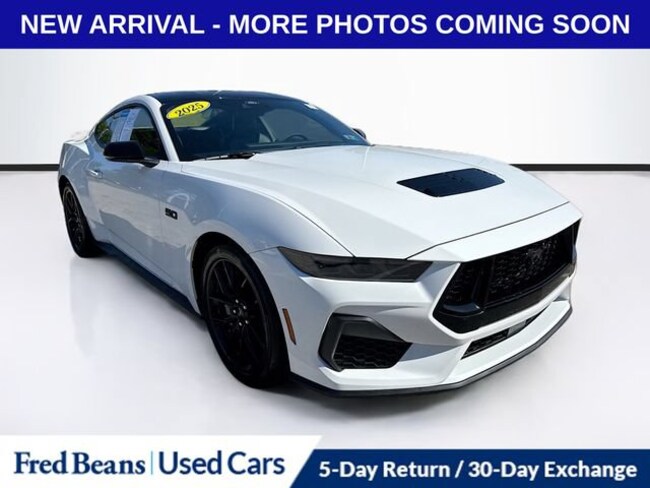 2025 Ford Mustang GT Premium Fastback