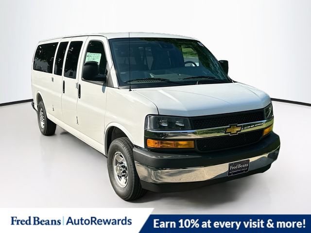 2026 Chevrolet Express 3500 LT Extended's photo