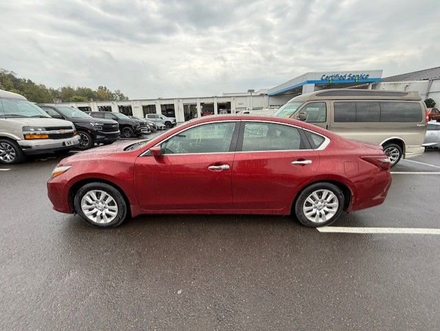 2017 Nissan Altima 2.5 SR photo 3