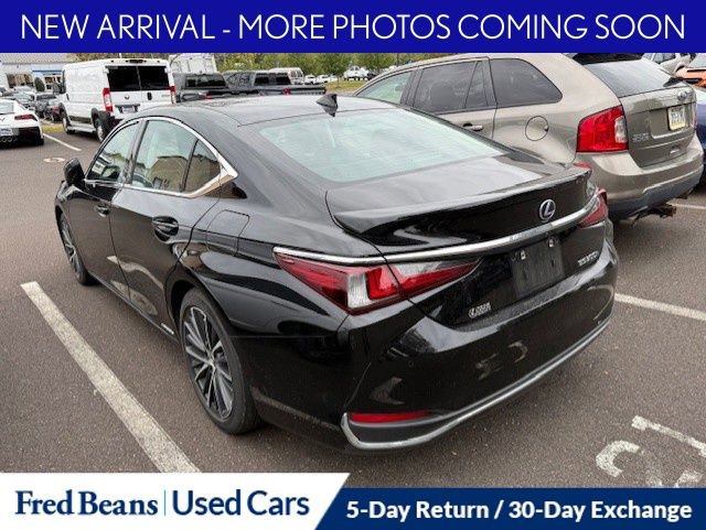 2022 Lexus ES 300h photo 3