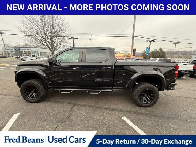 2022 Chevrolet Silverado 1500 RST photo 2