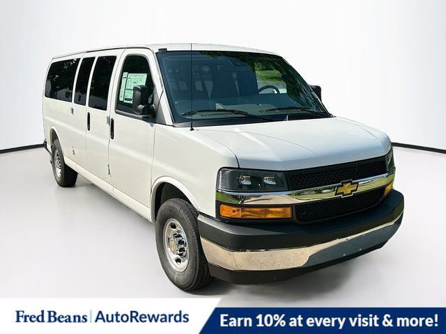 2026 Chevrolet Express 3500 LT Extended's photo