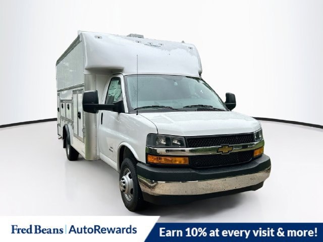 2026 Chevrolet Express Cutaway Base