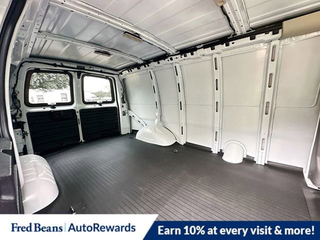 2025 Chevrolet Express Cargo Work Van - Photo 22