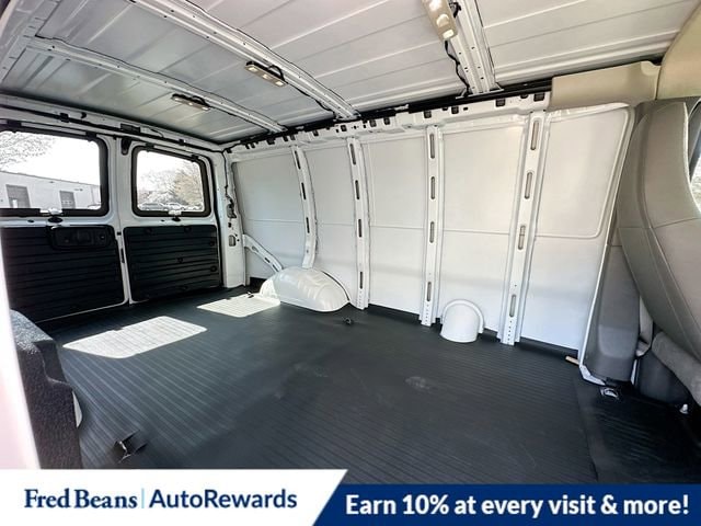 2025 Chevrolet Express Cargo Work Van - Photo 13