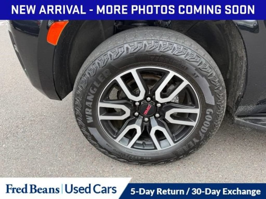 Used 2024 GMC Yukon XL AT4 SUV
