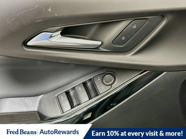 2027 Chevrolet Equinox LT - Photo 21