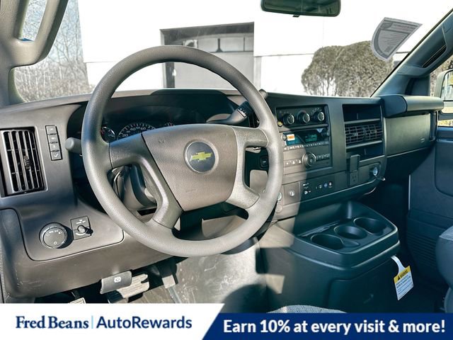 2025 Chevrolet Express Cargo Work Van - Photo 7
