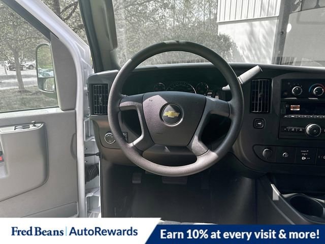 2025 Chevrolet Express Cargo Work Van - Photo 14
