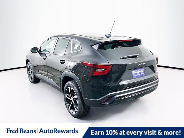 2025 Chevrolet Trax photo 2