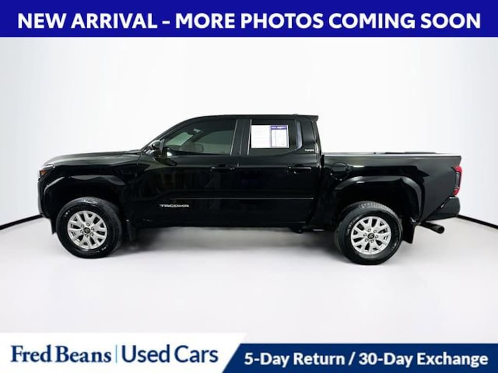 Used 2024 Toyota Tacoma 4WD SR5