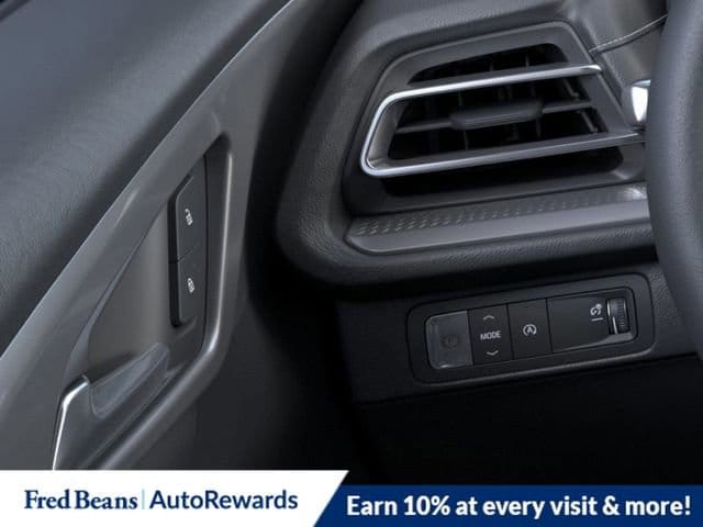 2025 Chevrolet Traverse LT - Photo 22