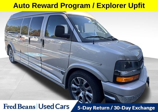 2023 Chevrolet Express Cargo Work Van's photo