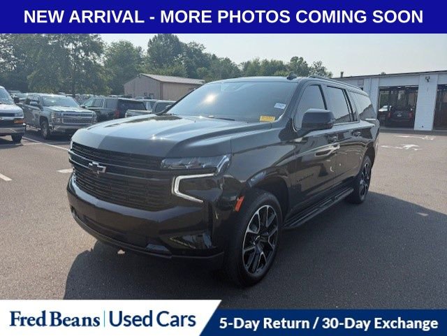 2024 Chevrolet Suburban RST photo 3