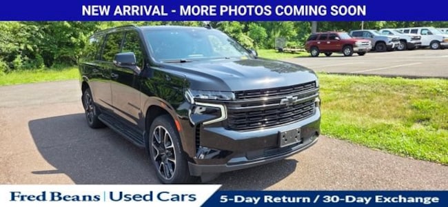 2023 Chevrolet Suburban RST