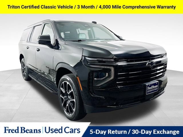 2025 Chevrolet Suburban RST's photo
