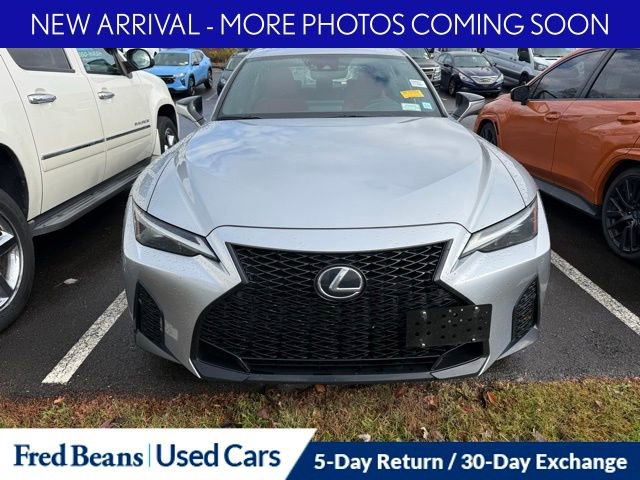 2023 Lexus IS 350 F SPORT photo 2